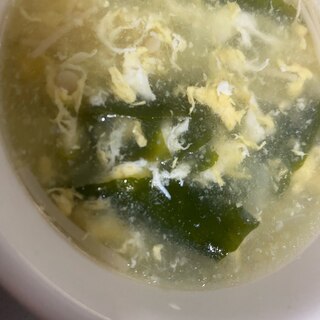 えのきとわかめのふわふわ卵スープ